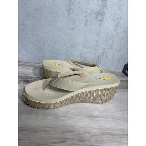 Volatile Womens 10 Wedge Bahama Flip Flop Sandals Tan Beige Comfort New