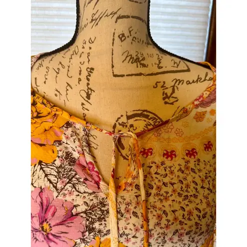 Tribal Jeans Women's 1X Floral Textured/Swiss Dot Blouse W/Frill Sleeve & Tassel