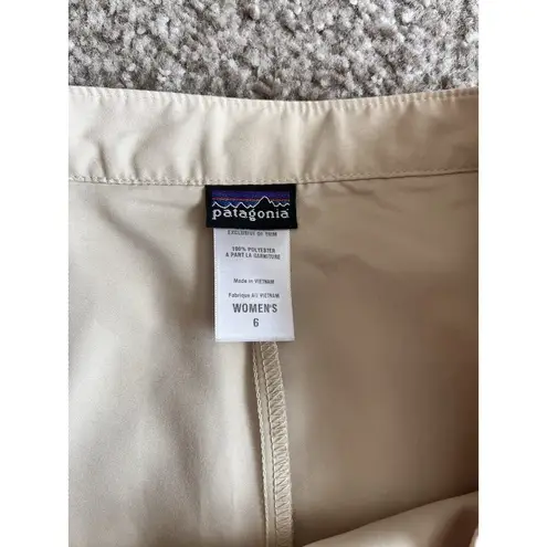 Patagonia  Duway Skirt Skort Golf Pocket Zip Sides Beige Size 6 Pickleball Gym