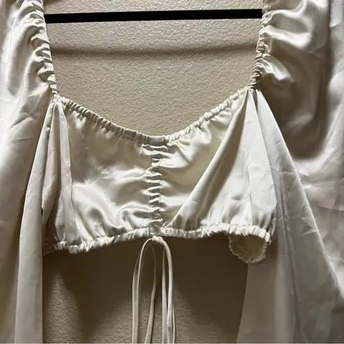 Jagger & Stone Schiffer Ivory White Satin Cinched Bust Long Sleeve Crop Top 10