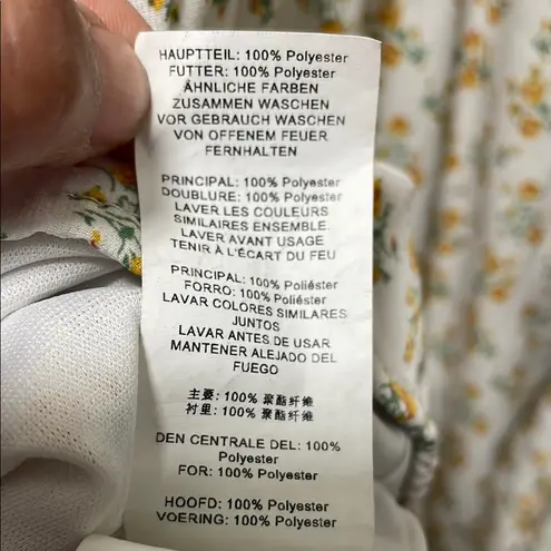 Missguided White and Yellow Ditsy Flower Jumpsuit Stylish and Versatile