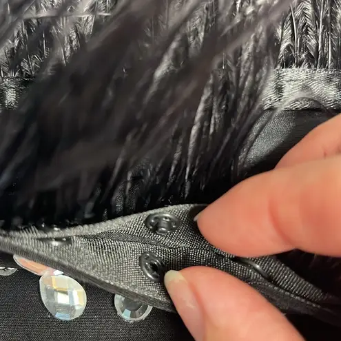 Imperfect Cartise sample skirt fringe feather rhinestone back zipper sz 6 8 med? Black