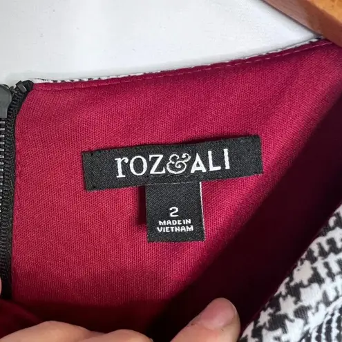 Roz & Ali Sleeveless Black Floral Rose Print Fit & Flare Skater Dress Size 2