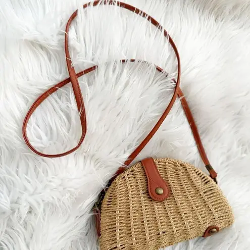 Crossbody Woven Basket Half Moon Circle Oval Bag Long Strap Snap Closure Purse Tan