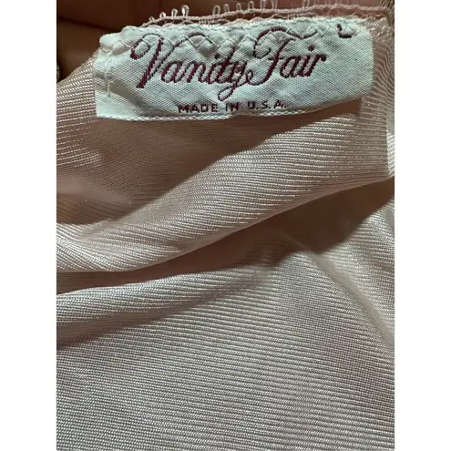 Vanity Fair Vintage women’s light pink long nightgown sz L
