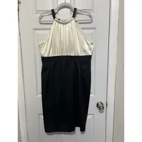 Jones Wear Women’s Size 14 Cocktail Dress Black Ivory Satin Halter Neck Glam.