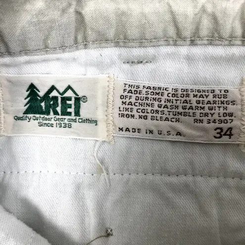 REI Shorts Women 34 Oatmeal Cotton Outdoor Travel Camping Classic Streetwear Size undefined