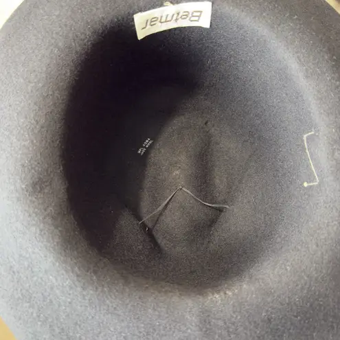 Betmar Women’s Black 100% Wool Hat – Classic Fall/Winter Essential