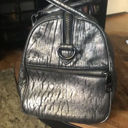 Badgley Mischka LAST CHANCE 💄 One Size Fits All Satchel with dust bag