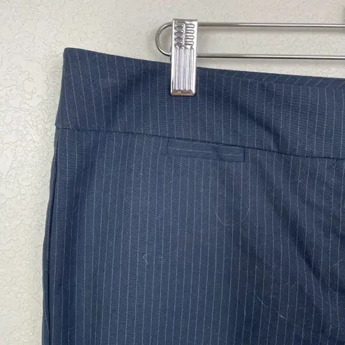 NY&CO Navy Pinstripe Cropped Dress Pants Size 10 Blue