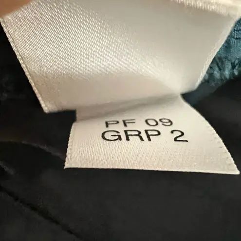 St. John SoCa Green Crop Pants Size 6 Made in USA Quiet Luxury