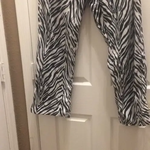 FINAL MARKDOWN Ladies fleece pajamas medium 8/10 Black