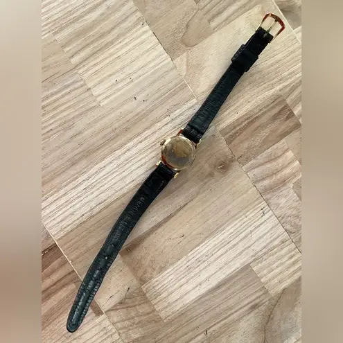 Bulova Accutron Rare Vintage Ladies Watch Gold Filled Case White Dial Leather