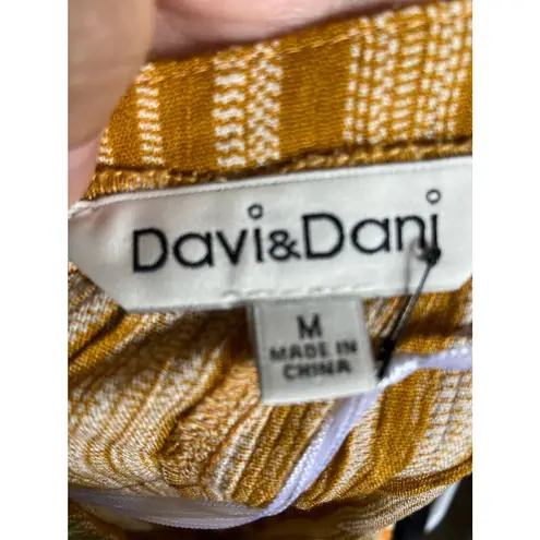 Davi & Dani Womens Tank Size Medium Mustard Striped Embroidered Boho Top NEW