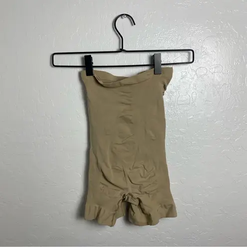 SKIMS Nude Neutral Seamless Sculpt Strapless Shortie Bodysuit