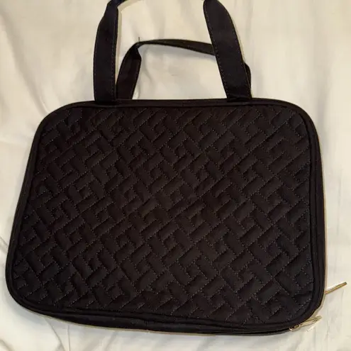 Black hanging Travel Organizer with Multiple Compartments. Micro fiber. NWOT. Tan