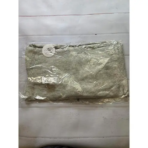 Petal + Pup Women's Gray V