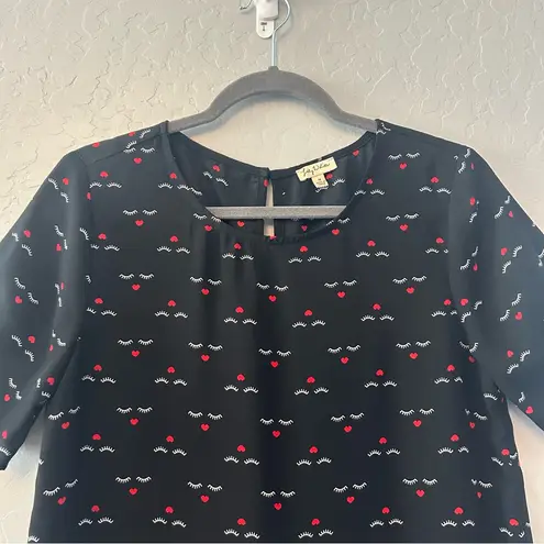 Lily White ⭐️ black eyelash and heart print tie sleeve blouse size medium