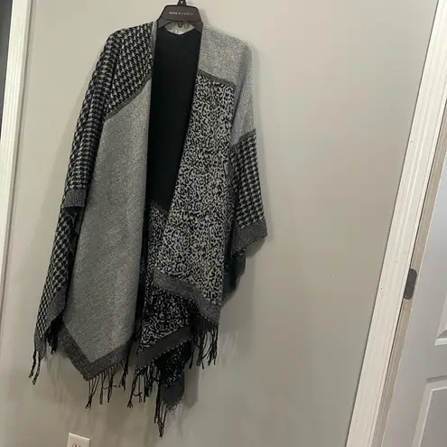 Charlotte Daniel cheetah kimono oversized boho One size shaw Gray