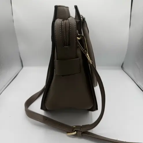 La Terre Chic Taupe PU Leather Shoulder Bag Set w/Matching Wallet Brown