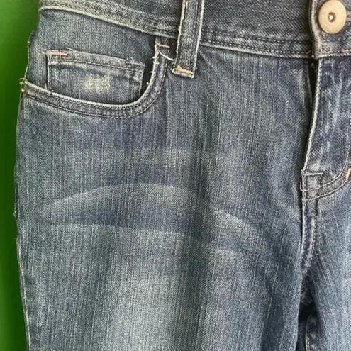 CLEARANCE! Mossimo Crop Low Rise Jeans Blue Denim Size 8 EUC