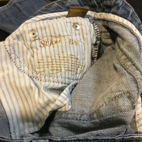 St John Bay Womens Blue Wash Flare Jeans Size 28