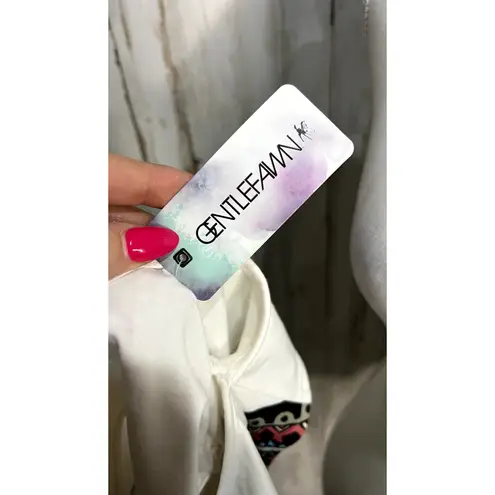 NWT Women's Geometric Cut