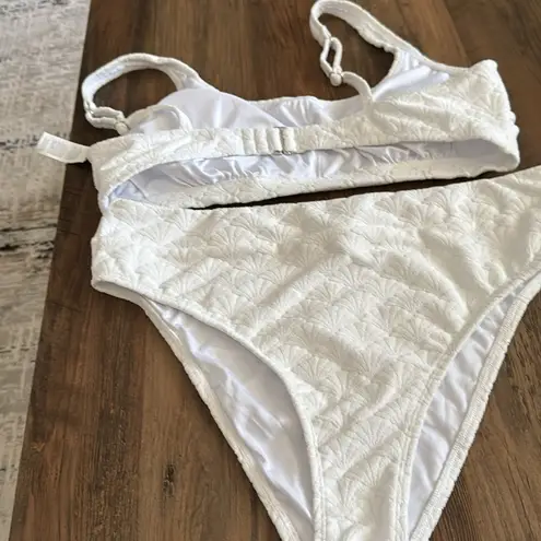 Cupshe  White Square neck Bikini top & High Rise  Bottom Set