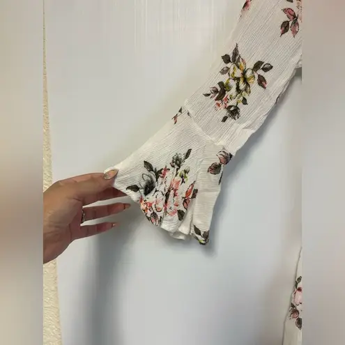 E & M Floral Lightweight Romper front tie crepe 3/4 Bell Sleeve Size S