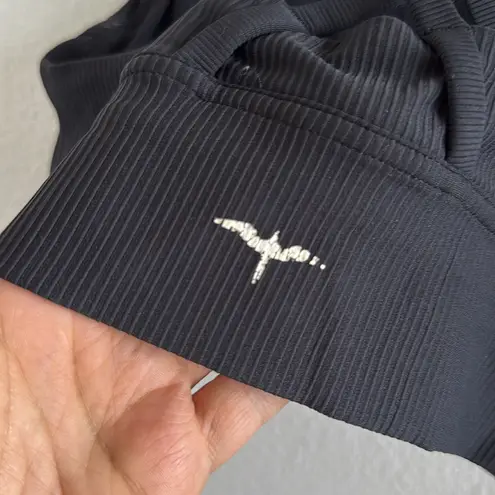 The Iwa Athletic Company The Kahakaha Sports Bra Ribbed Black Medium