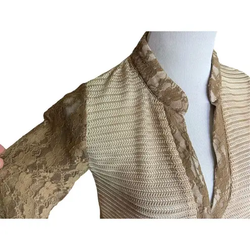 Buckle Womens  Gimmicks by BKE Textured Open Weave Cardigan Top in Taupe - Sz XS