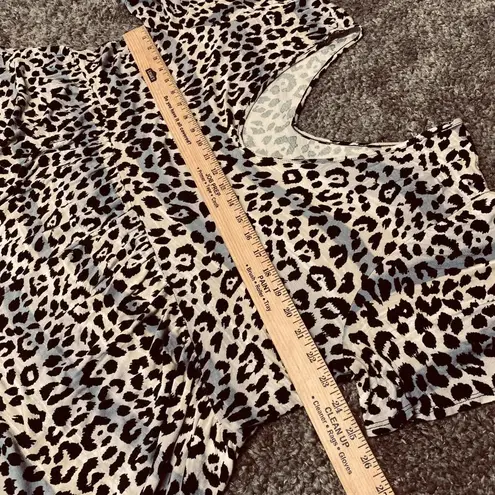 Women Size 2 X Leopard Cheetah Print Short Sleeve Pull Over Top No Brand Tag