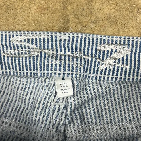 Seven7 railroad stripe Bermuda shorts
Size: 4