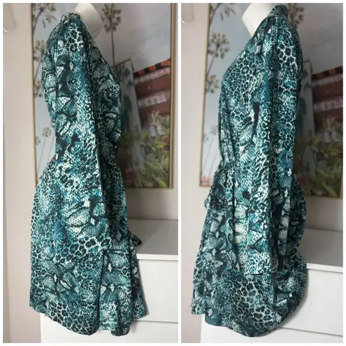 iCollection Blue Cheetah Leopard Silky Kimono Wrap Robe Plus Size 3X Green