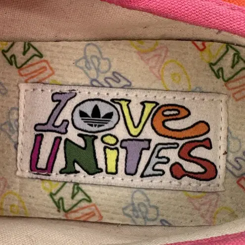 Adidas  “Love‎ Unites” Pride Shoes Unisex size 5.5) Retails for $95 Low Sneakers