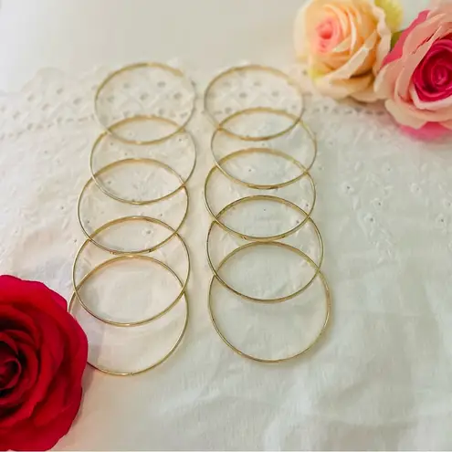 Elegant Gold Bangles Thin Straight Line Flat Classy Boho Bracelet Set in EUC