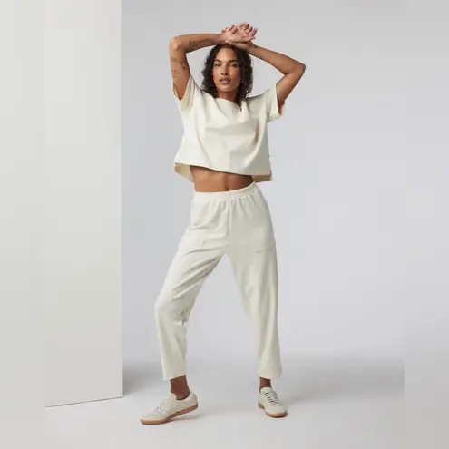 Vuori  Women's Cream Joggers Mackenzie Pant size S NWT