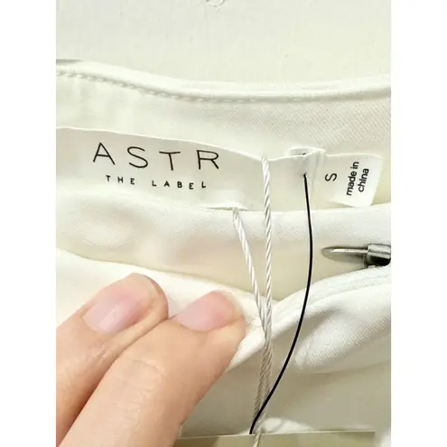 NWT ASTR The Label Bryony Flat Front Seams Wide Leg Pants Off White Womens Small