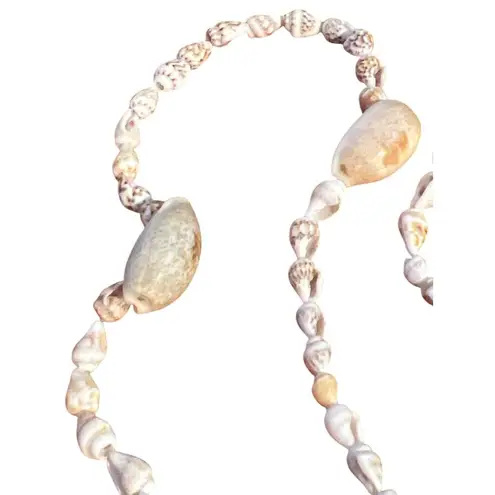 None Vintage Hawaiian Shell Necklace Natural Beige White Shells Cowrie Beach Vaca 32"