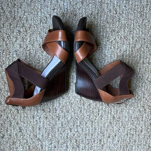 Johnston & Murphy Two Tone Leather Neela Wedge Heels Size 9.5