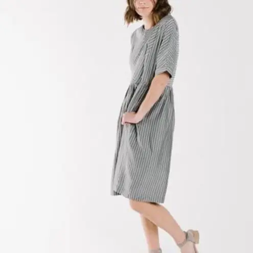 Piper & Scoot Waterford Dress Oversize NWT Modest Grey Stripes Short Sleeves Sml - Image 3