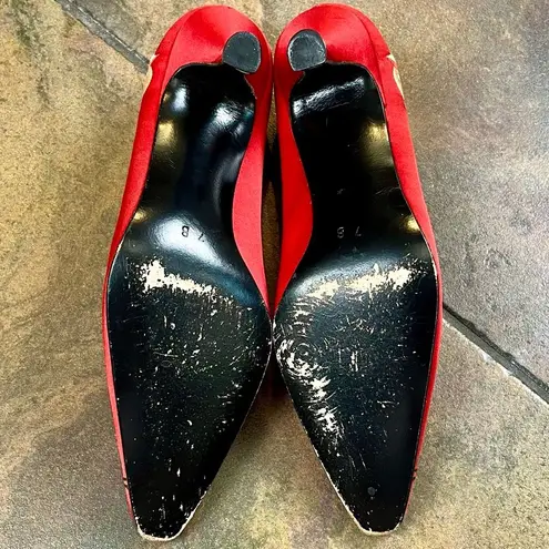 Sacha London Floral Embroidered Vintage Pumps Heels 7 Red