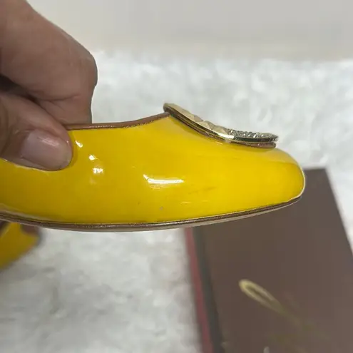 Y2K J Vincent Yellow and Brown Flats with Classic Rounded Toe Size 9