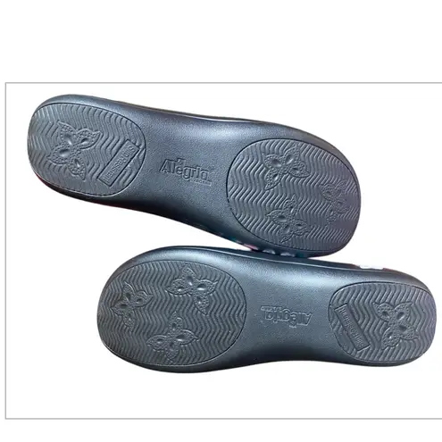 Alegria NWT Teacup Patent Slip-On
Nurse Clogs EU 42 / US 11.5