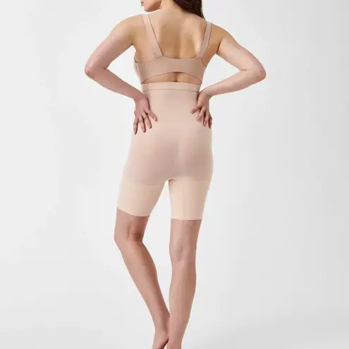 Spanx Soft Nude Higher Power Short Shapewear Size Small