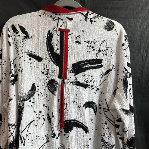 Ali Miles White, Red, and Black Textured Long Sleeve Top Abstract Artsy*READ* White Size undefined
