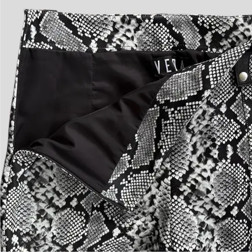 NWT VEDA Leather Snakeskin Crop High Rise Archive Pants Medium Retail $448.00