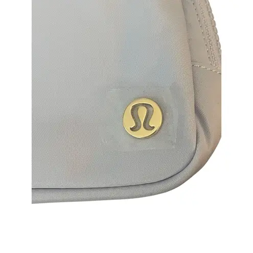 Lululemon  Everywhere Belt Bag Large Light Purple Gold Hardware Adjustable NWT thumbnail 2