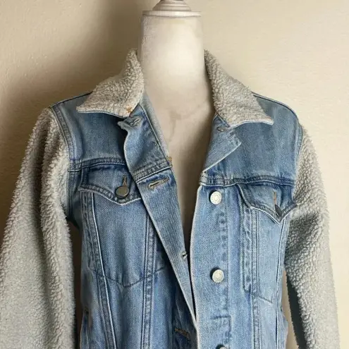 Urban Outfitters BDG ‎ Outfitters Denim Sherpa Jacket