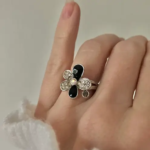 Boutique Black Silver Rhinestone Flower Ring “Trudie” Glam Classic Dark Femme Beautiful Jewelry